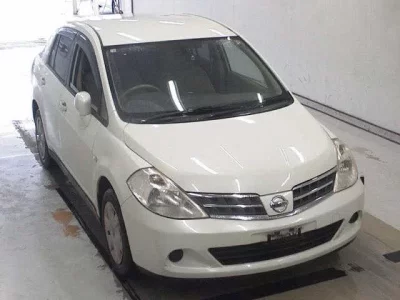 Nissan TIIDA LATIO