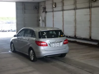 Mercedes-Benz B CLASS