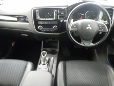 Mitsubishi OUTLANDER PHEV