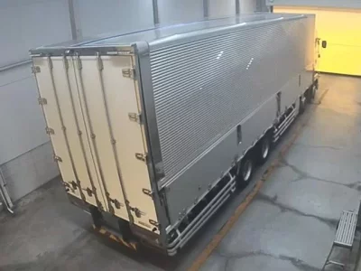 Isuzu TRUCK