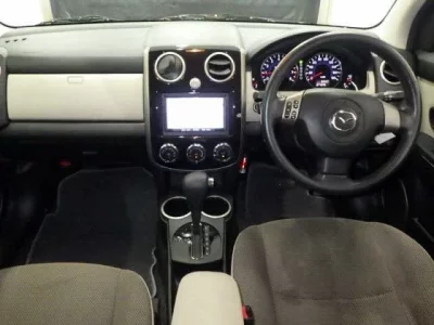 Mazda VERISA
