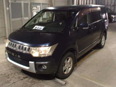 Mitsubishi DELICA D5