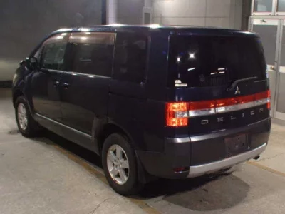 Mitsubishi DELICA D5