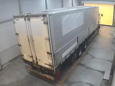 Isuzu TRUCK