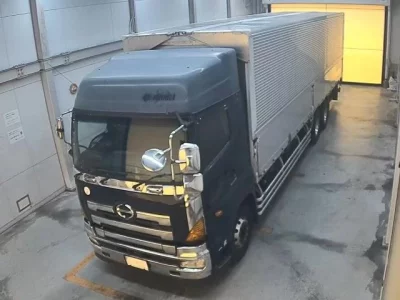 Hino TRUCK