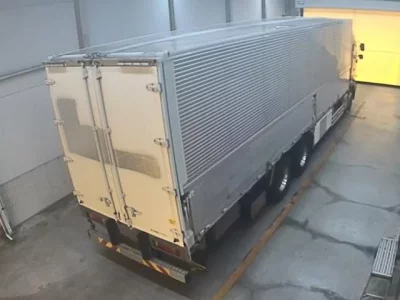 Hino TRUCK
