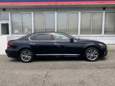 Lexus LS