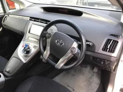 Toyota PRIUS PHV