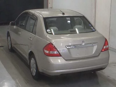 Nissan TIIDA LATIO