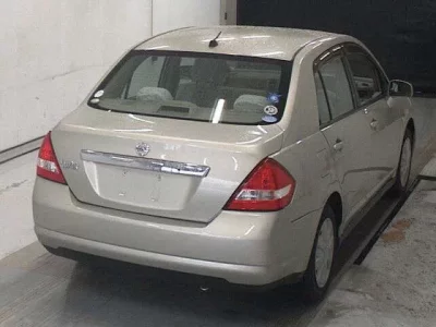 Nissan TIIDA LATIO