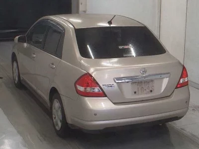 Nissan TIIDA LATIO