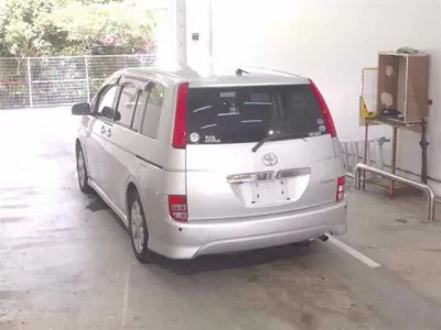 Toyota ISIS