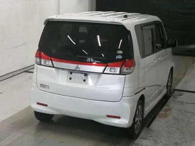 Mitsubishi DELICA D2