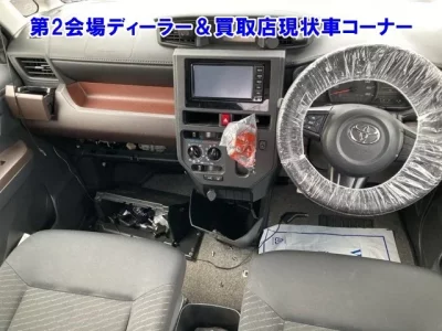 Toyota TANK