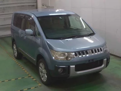 Mitsubishi DELICA D5