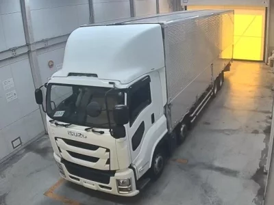Isuzu TRUCK