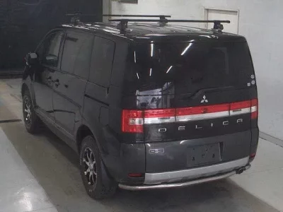 Mitsubishi DELICA D5