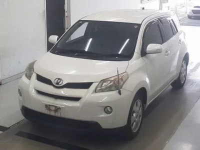 Toyota IST