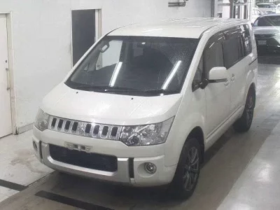 Mitsubishi DELICA D5