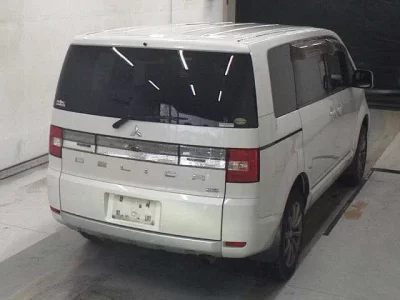 Mitsubishi DELICA D5