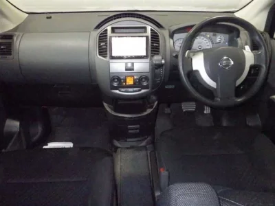 Nissan LAFESTA