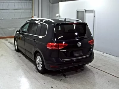 Volkswagen GOLF TOURAN