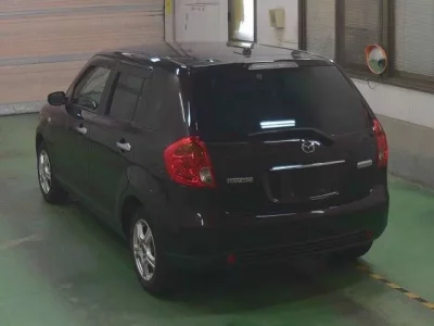 Mazda VERISA