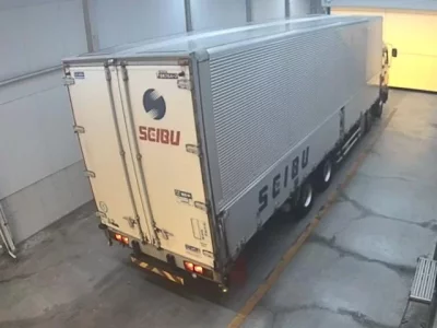 Isuzu TRUCK