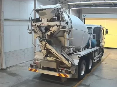 Isuzu TRUCK