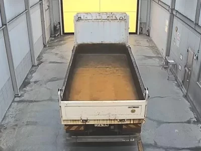 Isuzu TRUCK