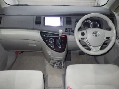 Toyota ISIS