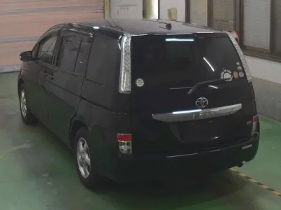 Toyota ISIS