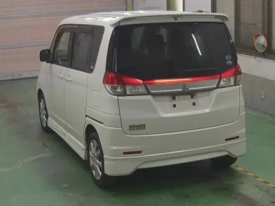 Mitsubishi DELICA D2