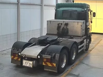 Isuzu TRUCK