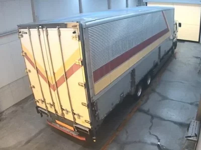 Isuzu TRUCK