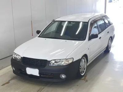 Nissan EXPERT