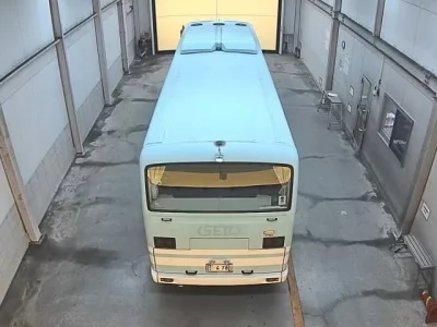 Isuzu BUS