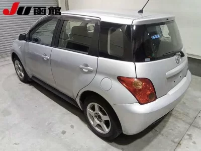 Toyota IST