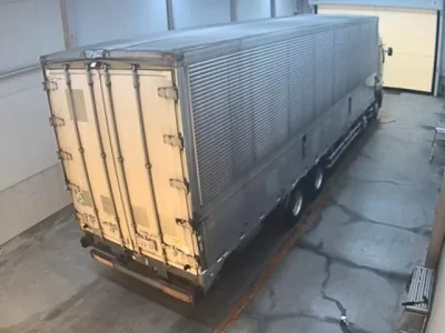 Hino TRUCK