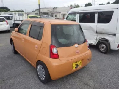 Daihatsu Esse