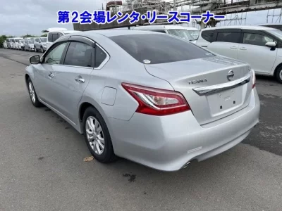 Nissan TEANA