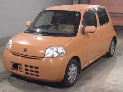 Daihatsu Esse