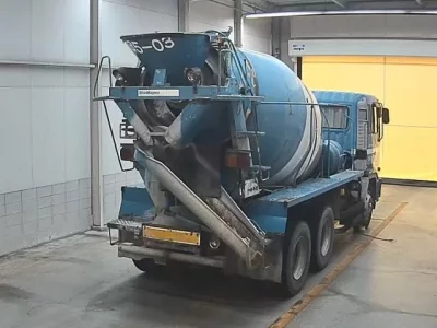 Hino TRUCK