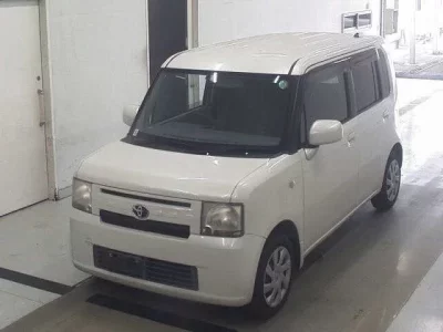 Toyota PIXIS SPACE