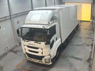 Isuzu TRUCK
