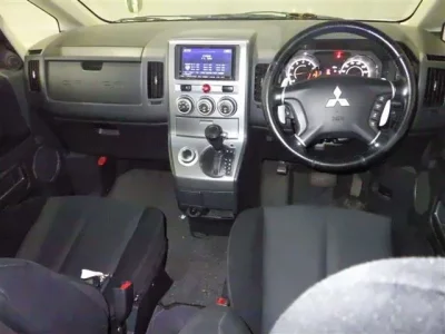 Mitsubishi DELICA D5