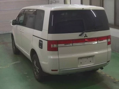 Mitsubishi DELICA D5
