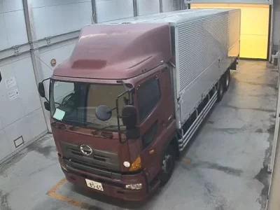 Hino TRUCK