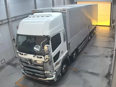 Hino TRUCK