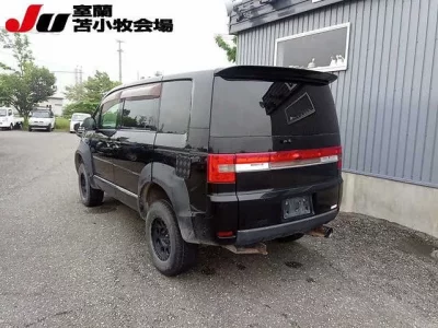 Mitsubishi DELICA D5